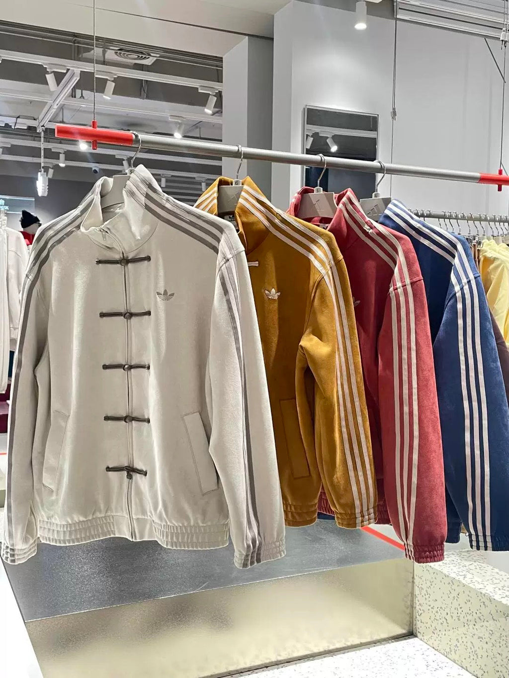 walhalaa-color palat for adidas jacket